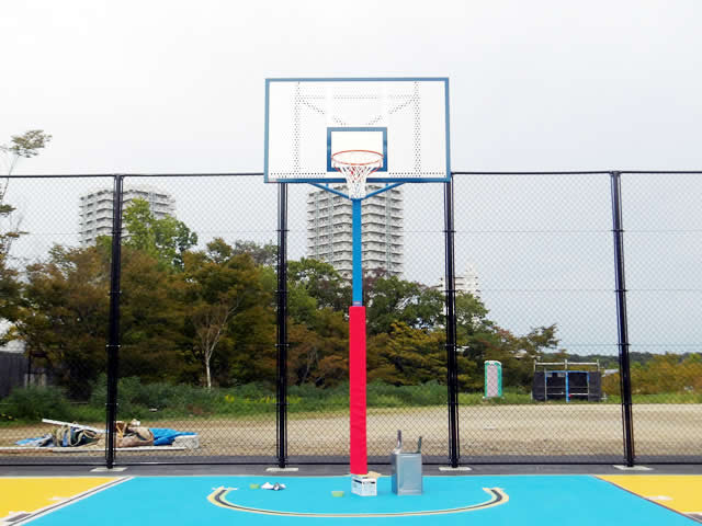 三田エキマエ広場