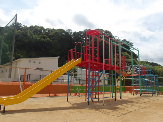 小学校　グラウンド