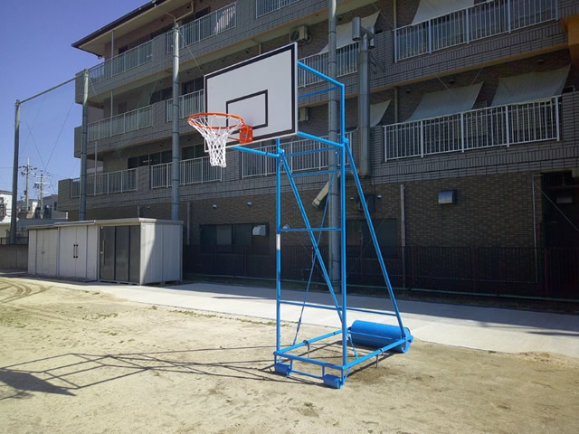 大阪市立茨田小学校　運動場