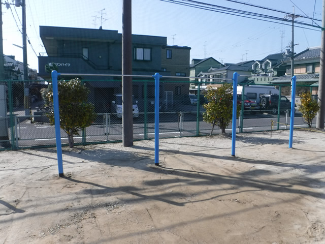 スチール高鉄棒3欄 中学校　運動場
