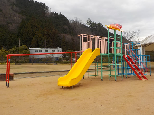 和田山中央文化公園　遊具設置
