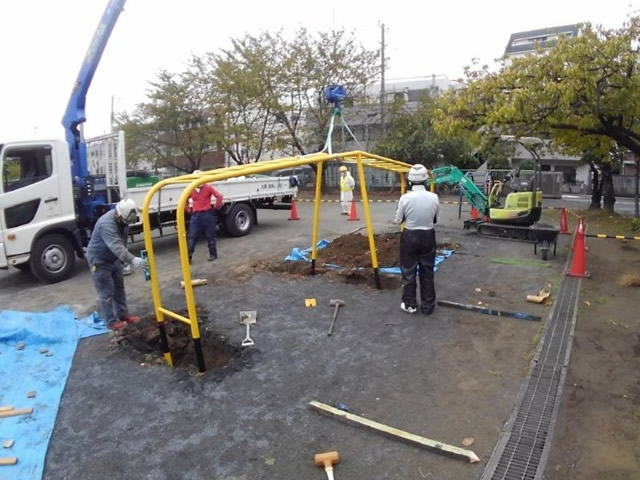 雲梯の作業中の様子