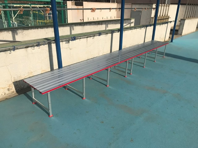 大阪市立新高小学校　プール