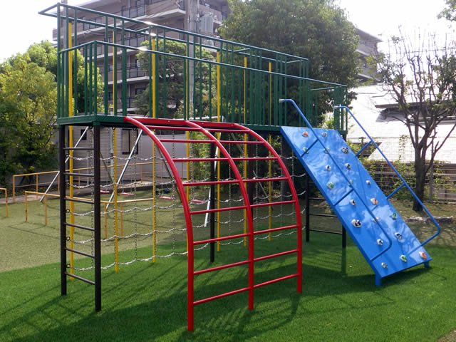 小学校　屋外トレーニング遊具　納品事例