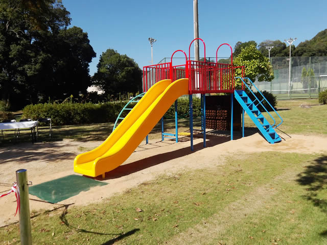 福崎町スポーツ公園　遊具設置工事