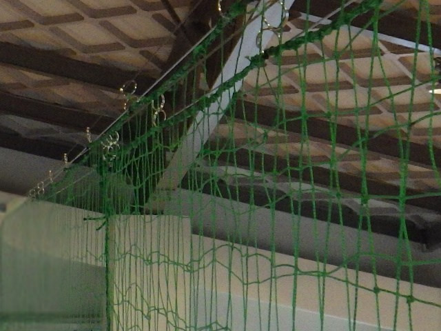中学校体育館ネット修繕