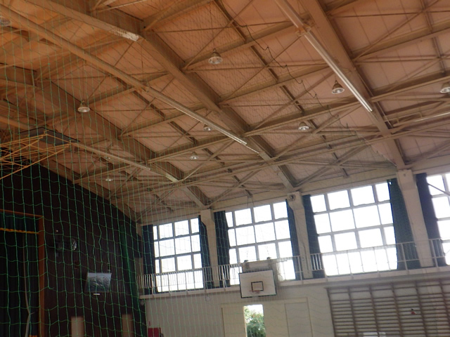 小学校体育館ネット修繕