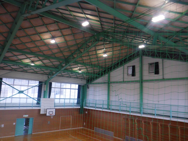 小学校体育館ネット修繕