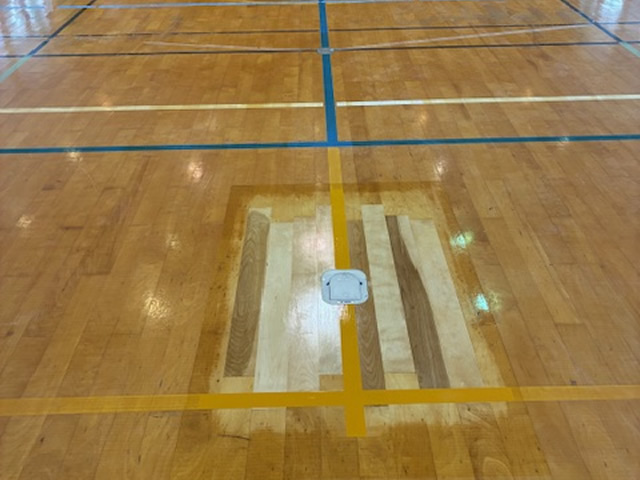 小学校体育館バレーボールポスト床金具修繕