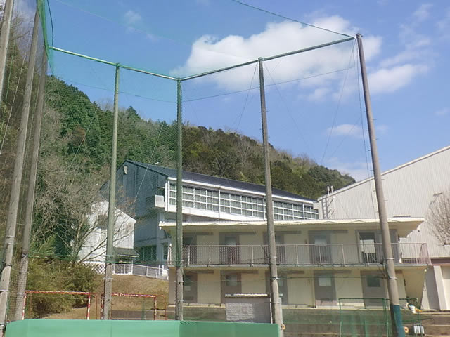 高等学校グラウンドバックネット修繕