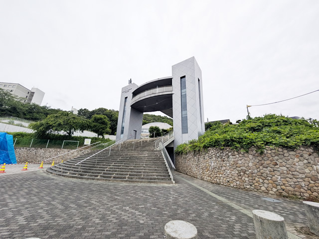 施設の外観